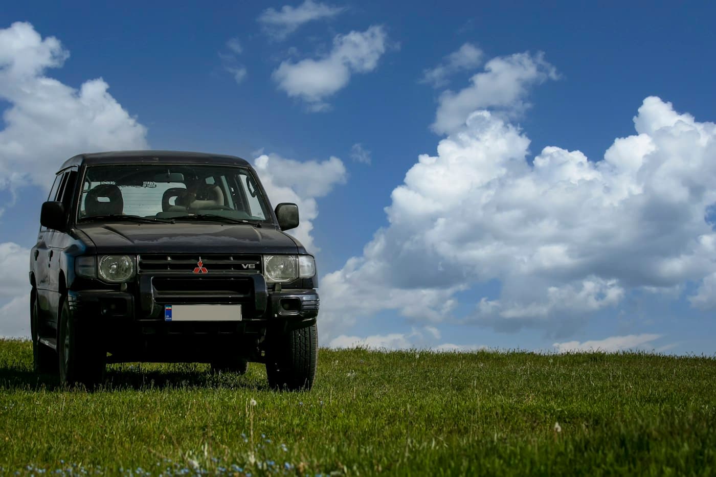 Photo 1 of 4 of 2023 Mitsubishi Pajero Sport GLX