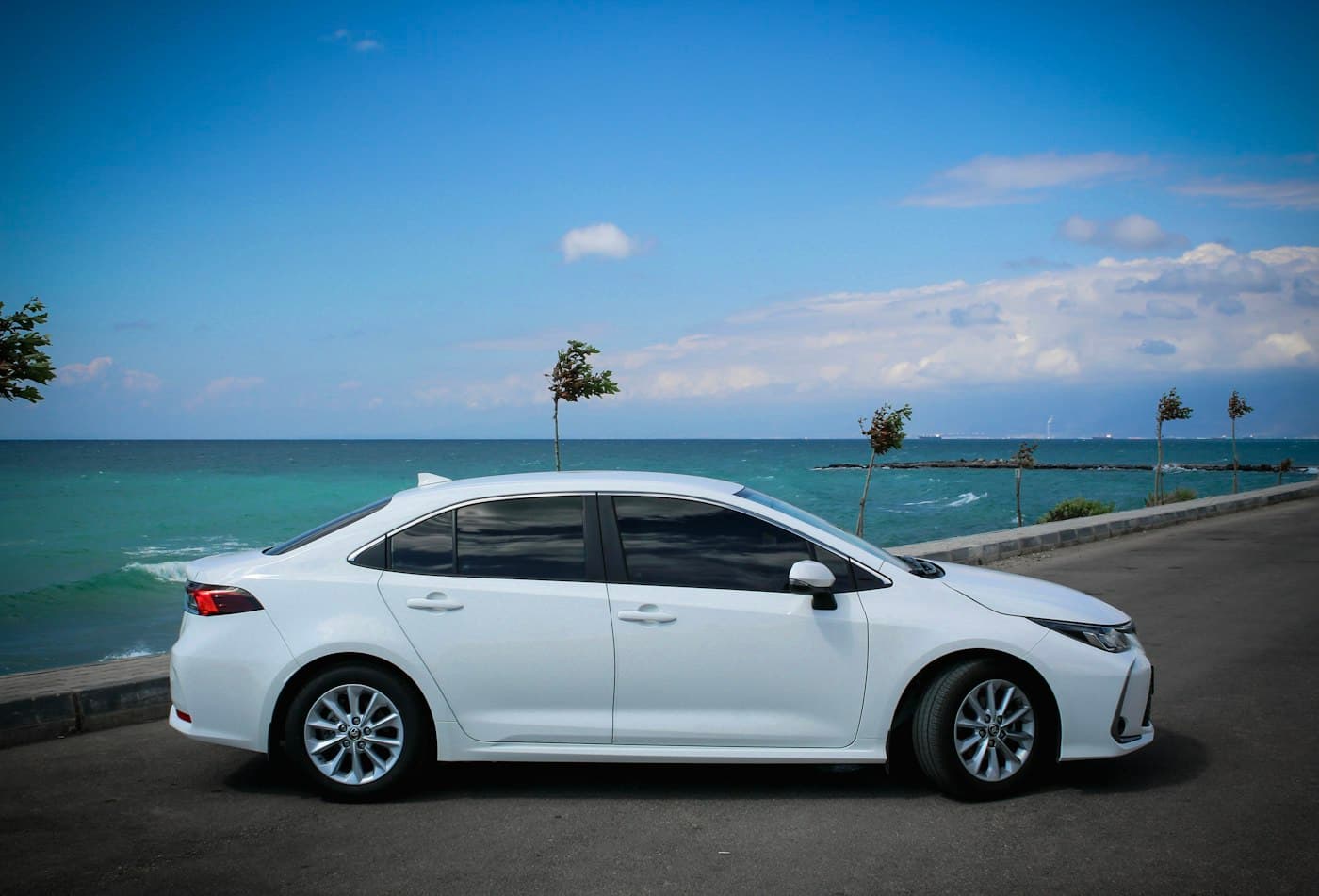 Photo 1 of 4 of 2020 Toyota Yaris J