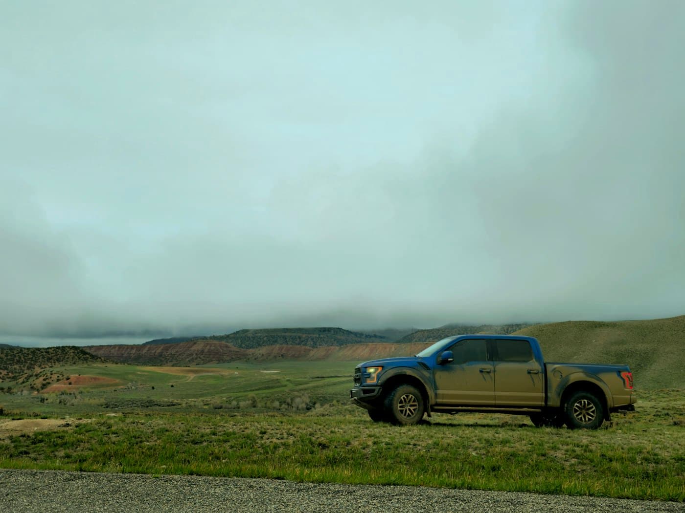 Photo 1 of 4 of 2023 Toyota Hilux Double Cab