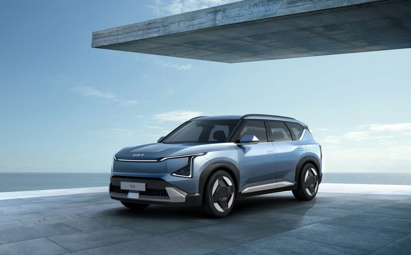 Photo 1 of 4 of 2024 Kia Seltos GTX+